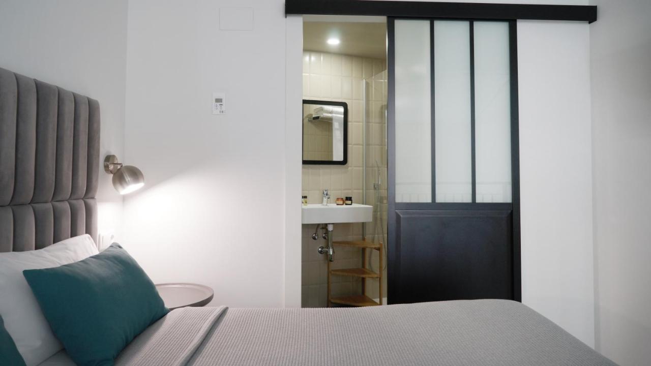 Md Design Hotel - Portal Del Real Valencia Bagian luar foto